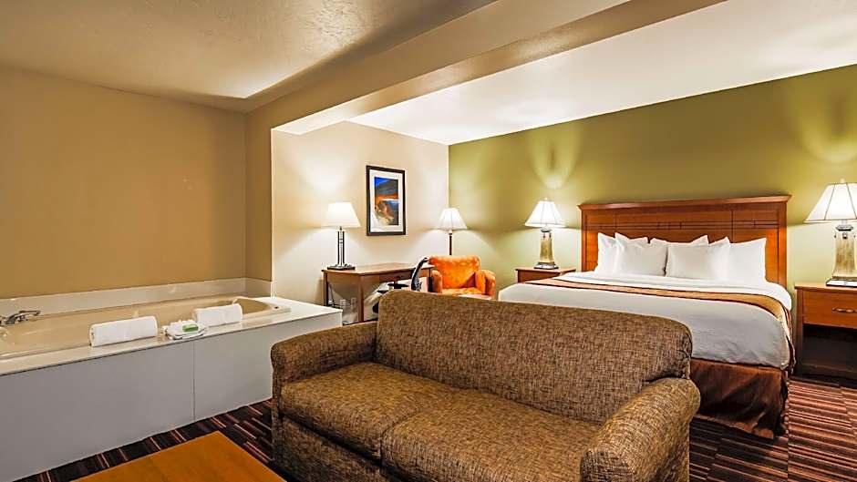 Best Western Town And Country Inn