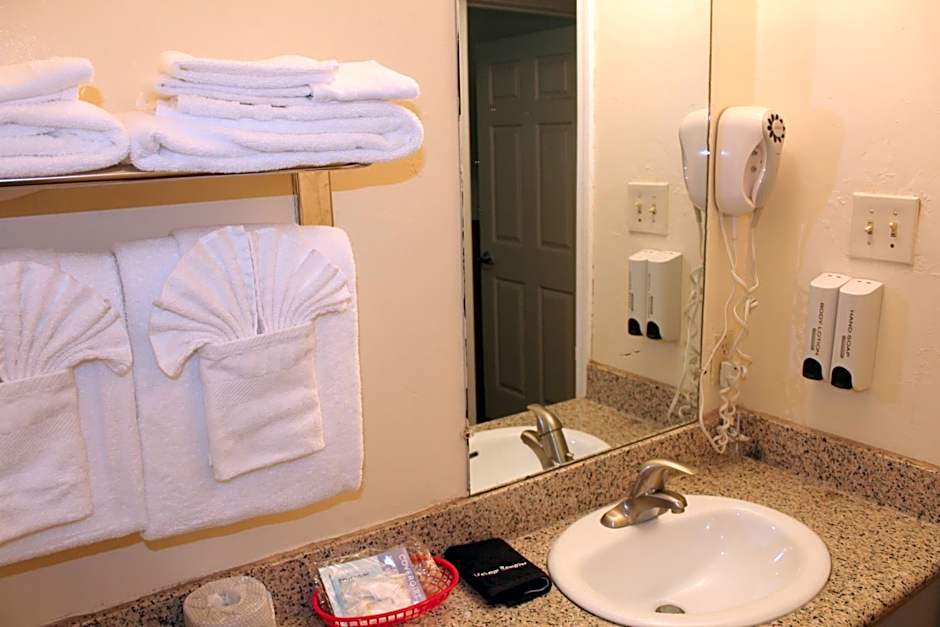 Riverside Inn & Suites Santa Cruz