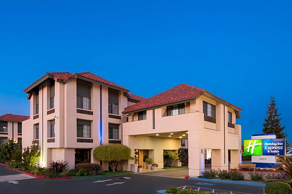 Holiday Inn Express & Suites Santa Clara - Silicon Valley By IHG