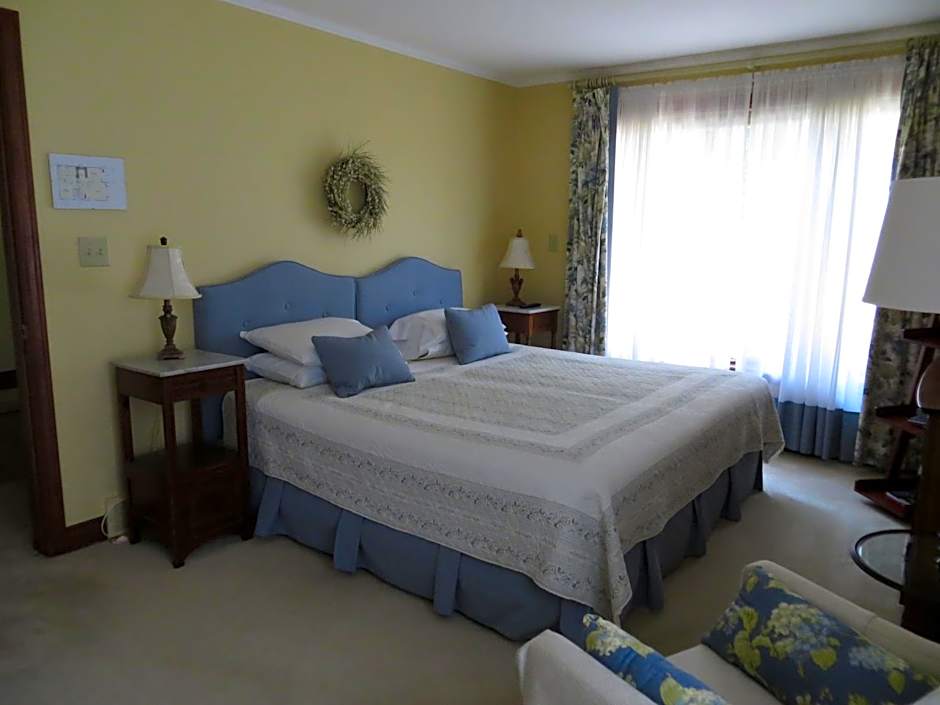 Cedar Gables Bed & Breakfast
