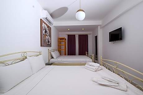 Quadruple Room with Garden View