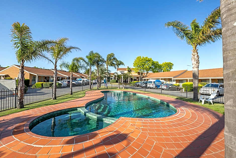 Best Western Airport Motel And Convention Centre