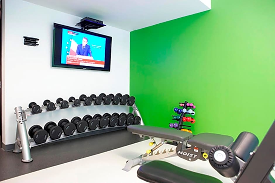 Hotel Le Germain Maple Leaf Square