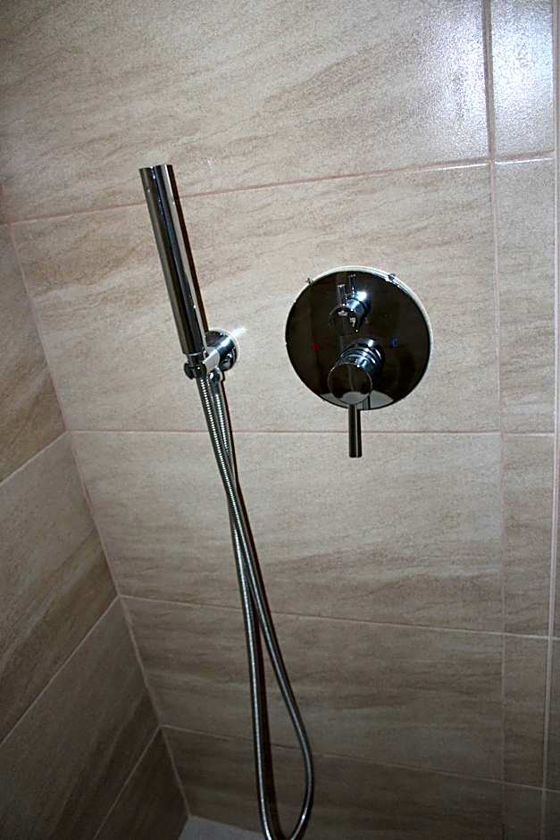 The Three Anchors Rooms