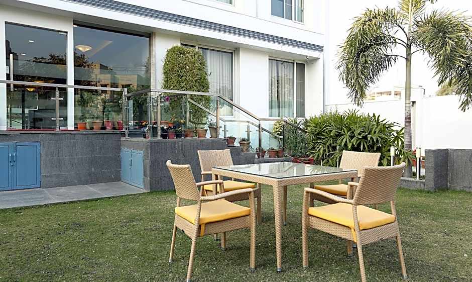 Treebo Premium Eden Residency Near Sec 29