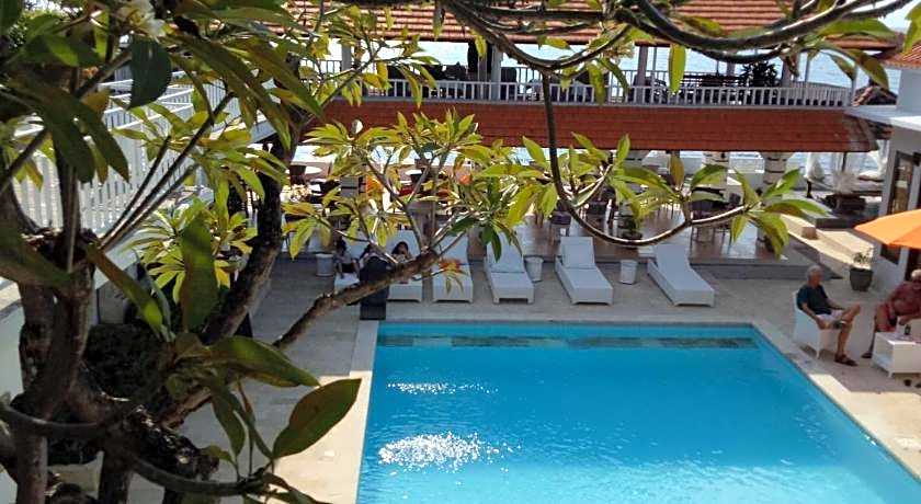 Villa Agung Beach Inn