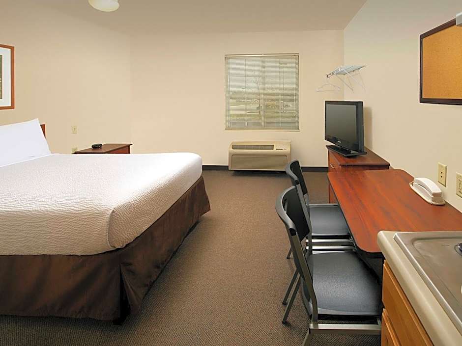 Extended Stay America Select Suites - Wichita - North