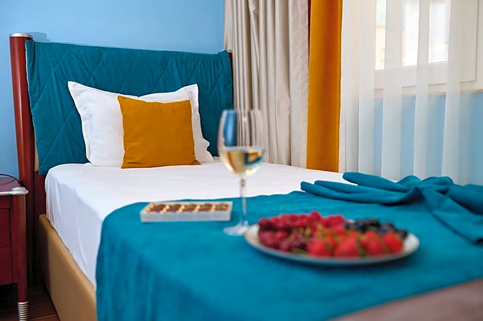 Art Green Boutique Hotel