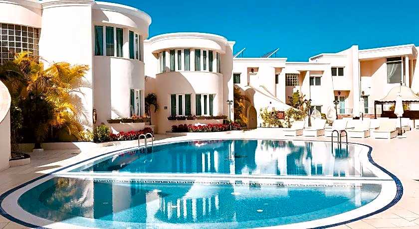 Hotel Flamingo Suites