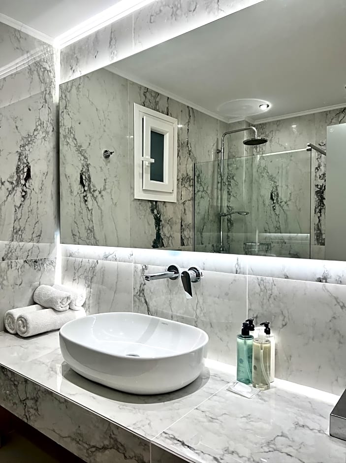 Bruskos Hotel & Suites