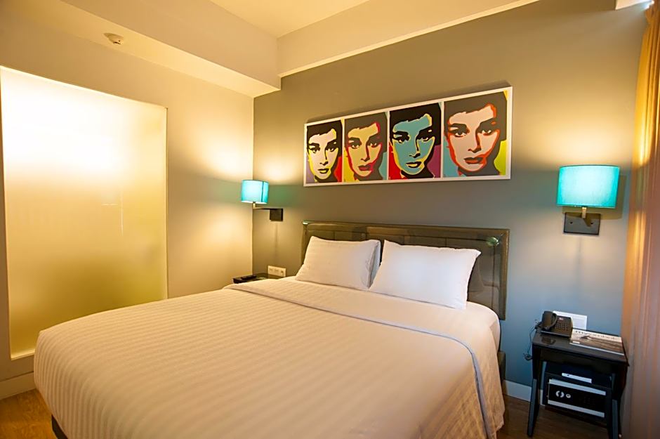 Idoop Hotel by Prasanthi