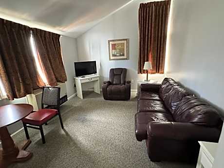 King Studio with Sofa Bed