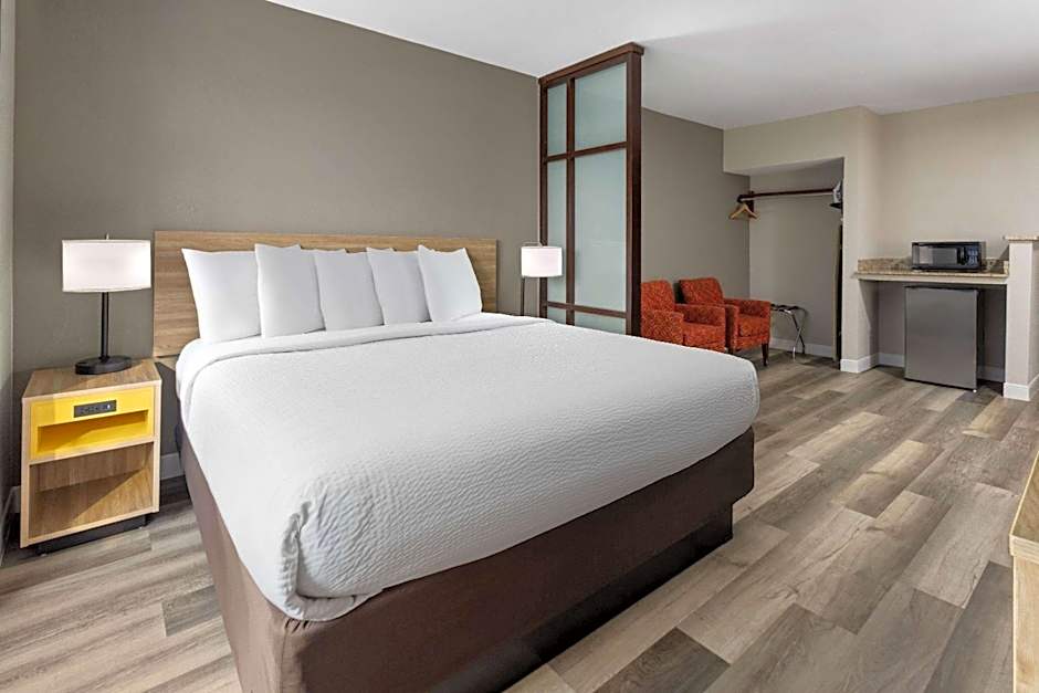 Days Inn by Wyndham Jackson Downtown