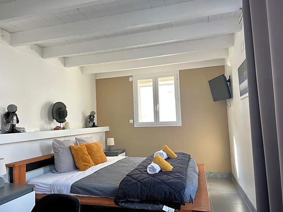 Mas La Farelle Chambre d'hote,Fitness & Salle de jeux Gratuite & SPA en supplément