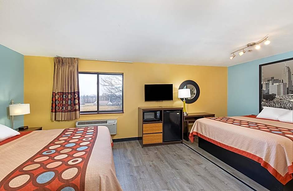 Super 8 by Wyndham Eddyville/Kuttawa
