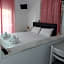 PELEKAN rooms and apartments athina 11