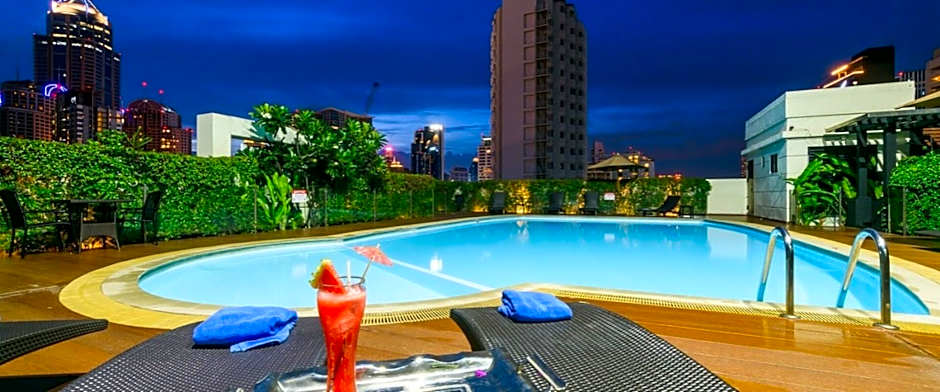 Lohas Residences Sukhumvit (SHA Plus)