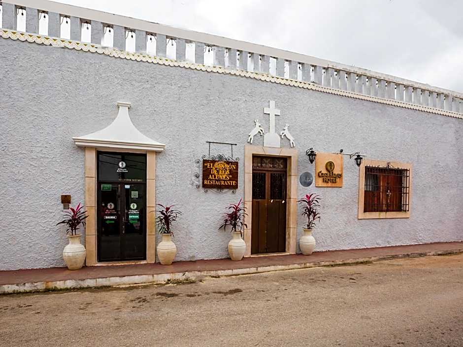 Casa Aluxes Hotel