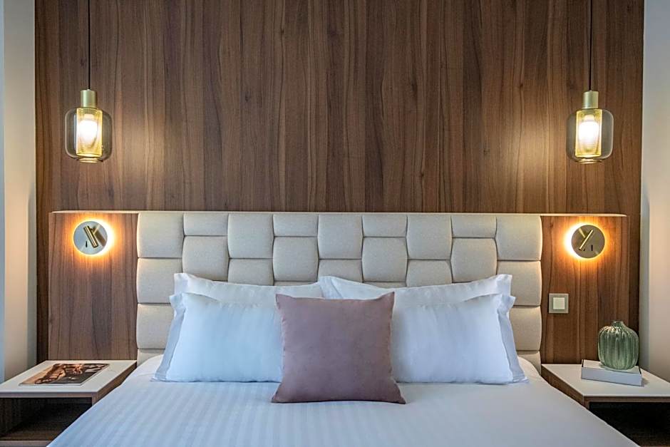 Le Cetai Cannes Beach Hotel