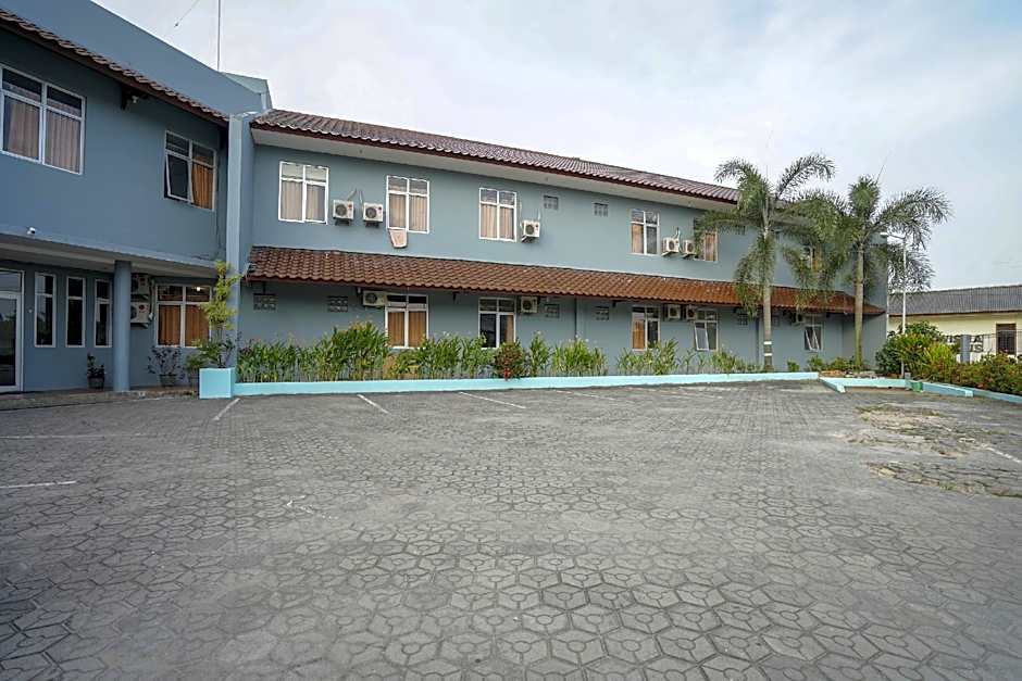 OYO 1844 Bravo Residence