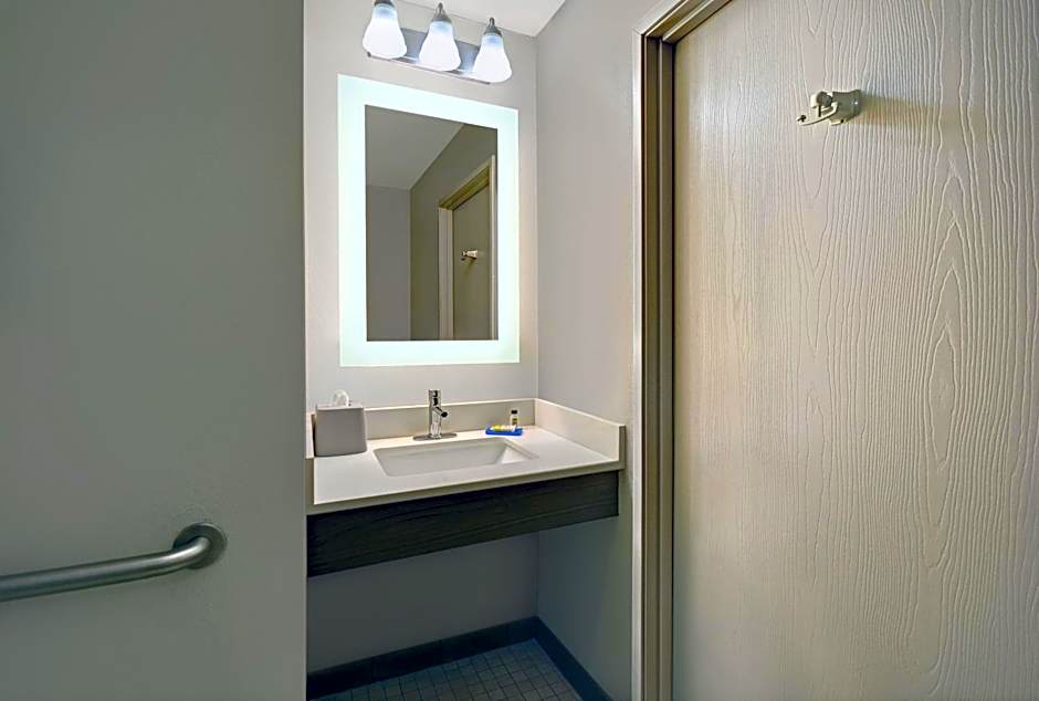 Holiday Inn Express Adrian by IHG