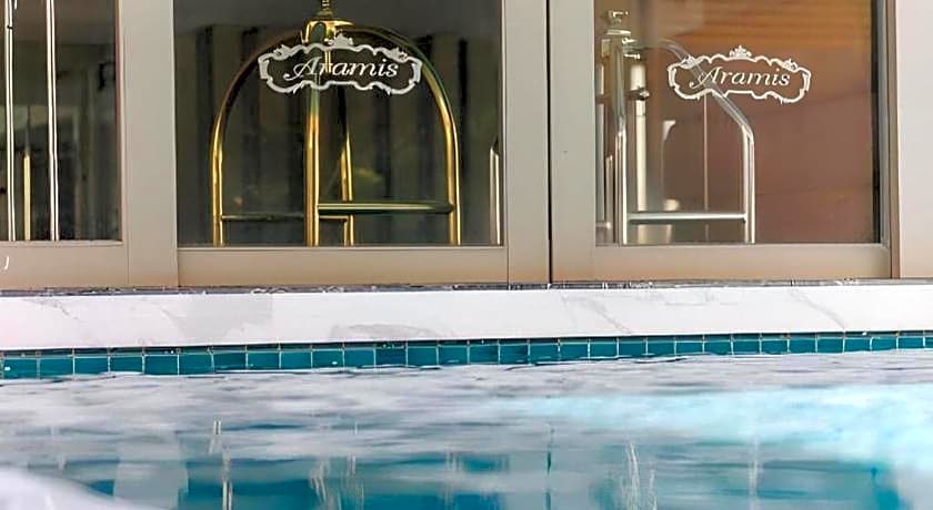 Aramis Hotel
