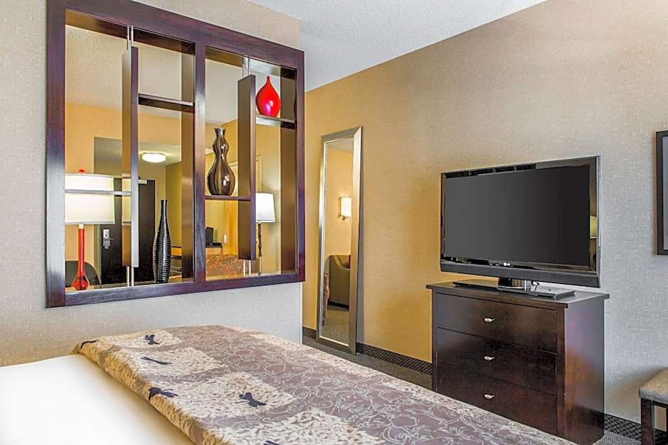 Cambria Hotel Raleigh-Durham Airport
