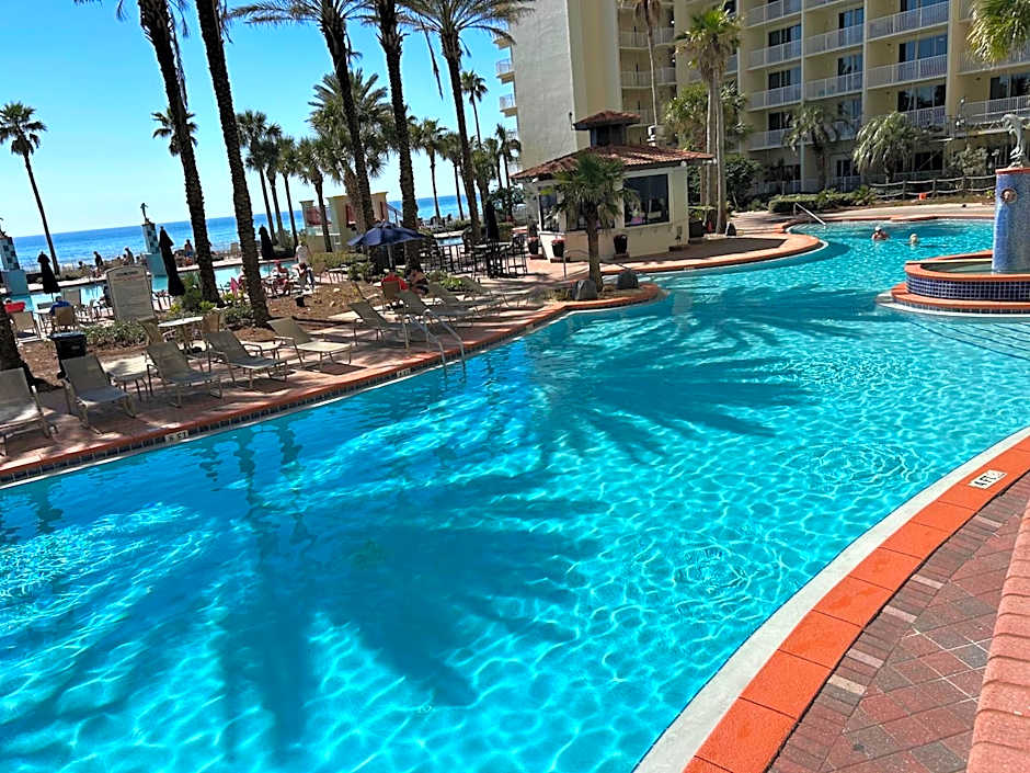Amazing views! Great beachfront Panama City Condo