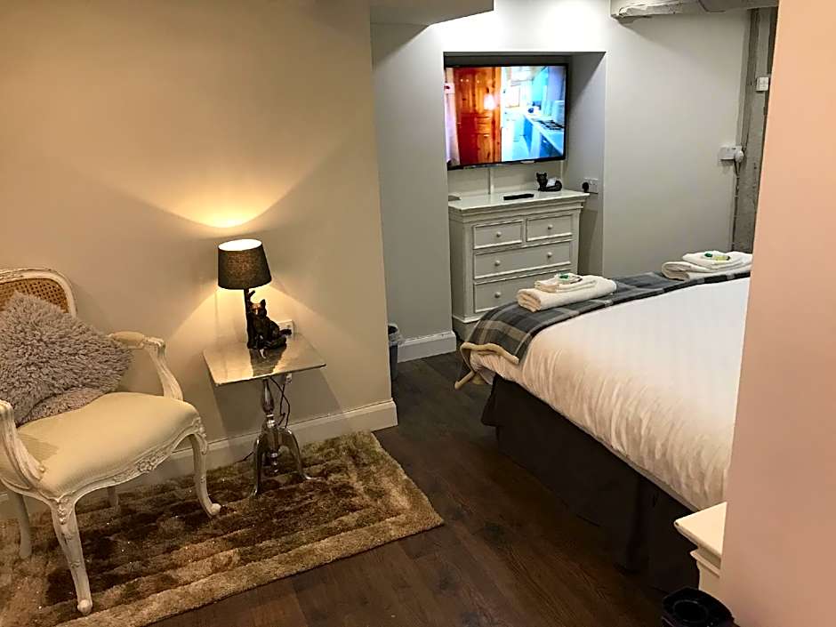 Old Thatch Bambers Green