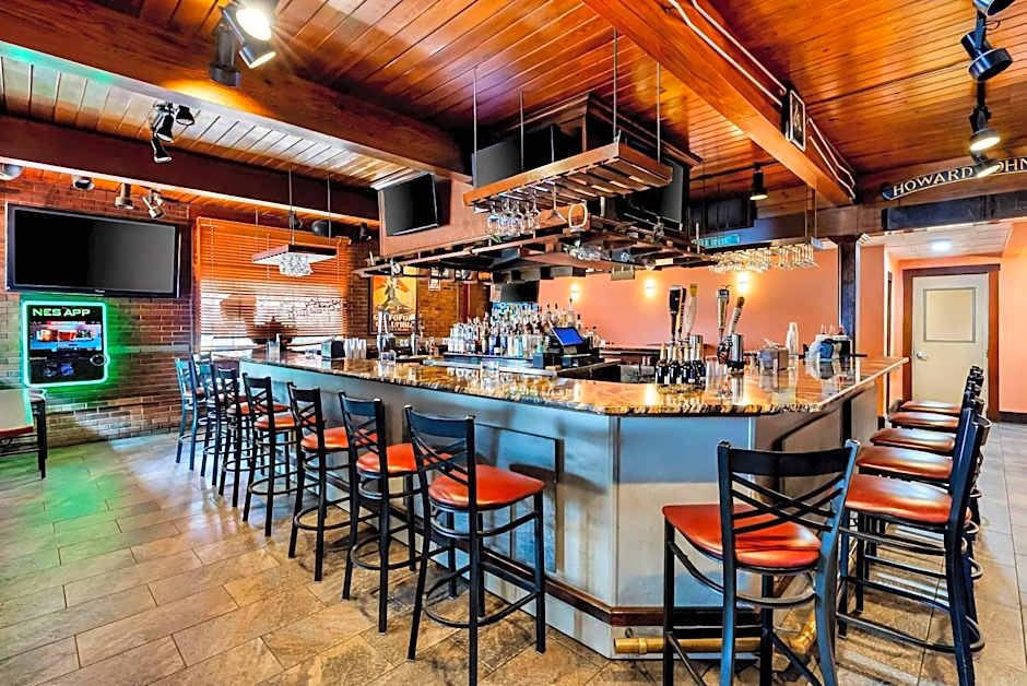 Howard Johnson Hotel by Wyndham Toms River