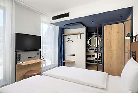 Superior Double Room with Balcony