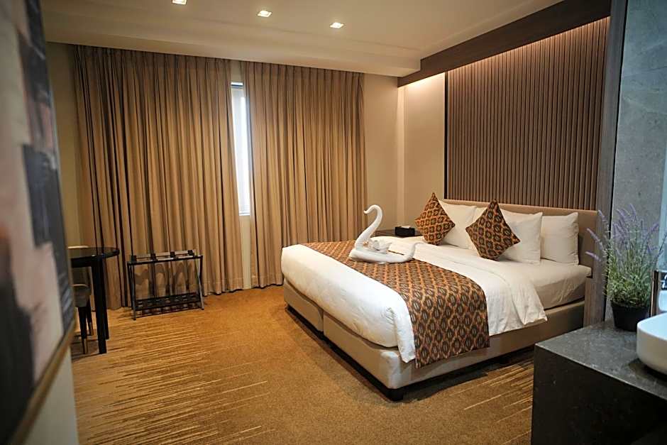 Photo 1 of 3 of 1 King Bed Suite