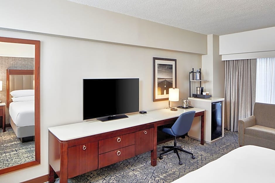 Sheraton Indianapolis Hotel at Keystone Crossing