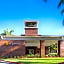 La Quinta Inn & Suites by Wyndham Orange County - Santa Ana