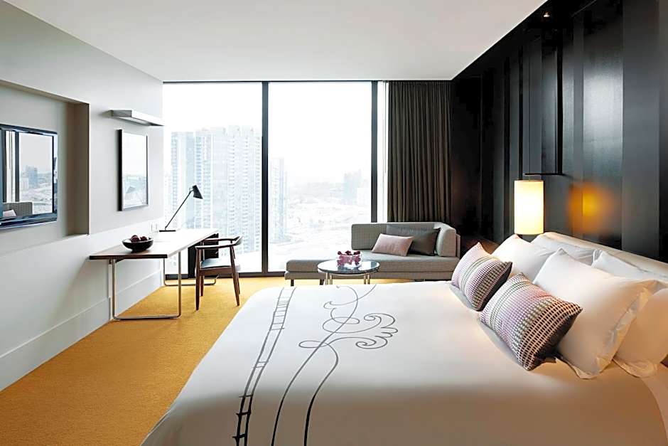 Photo 1 of 3 of Luxe 1 King Bed