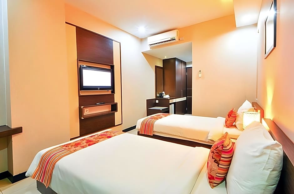 Daima Hotel Padang