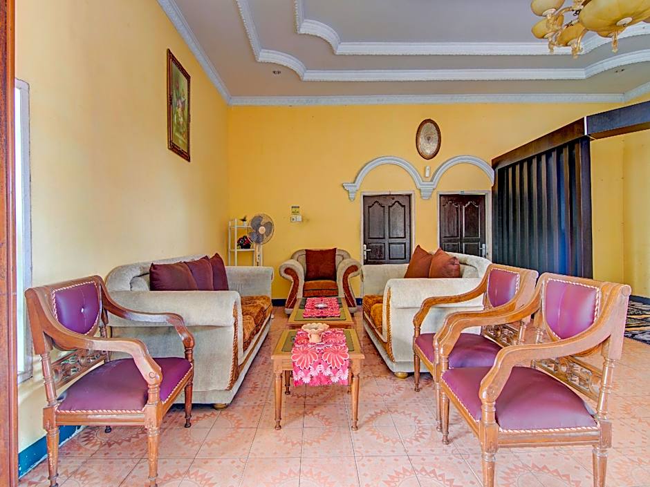 OYO 92497 Penginapan Pasir Indah Syariah