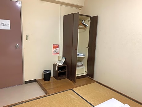 Economy Japanese-Style Room with Shared Bathroom