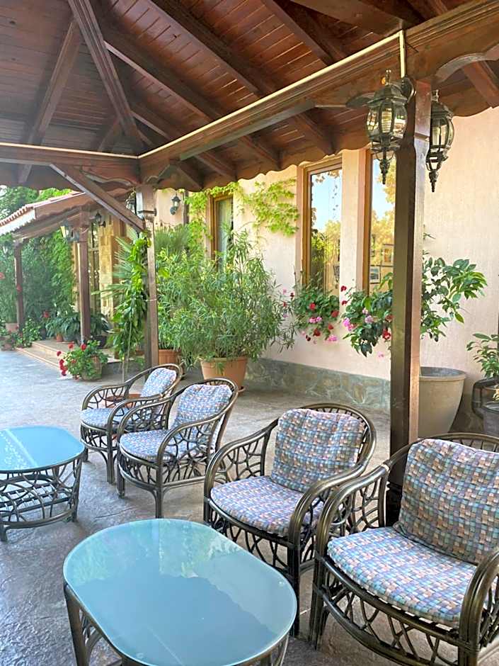 Oleander House and Tennis Club