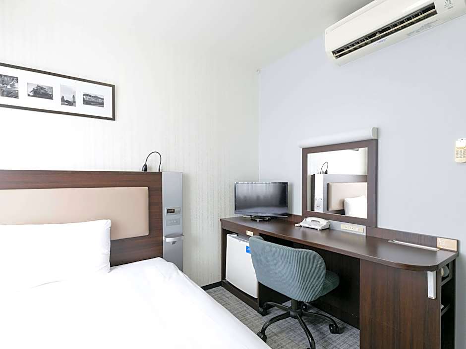 Photo 1 of 9 of 1 Double Bed