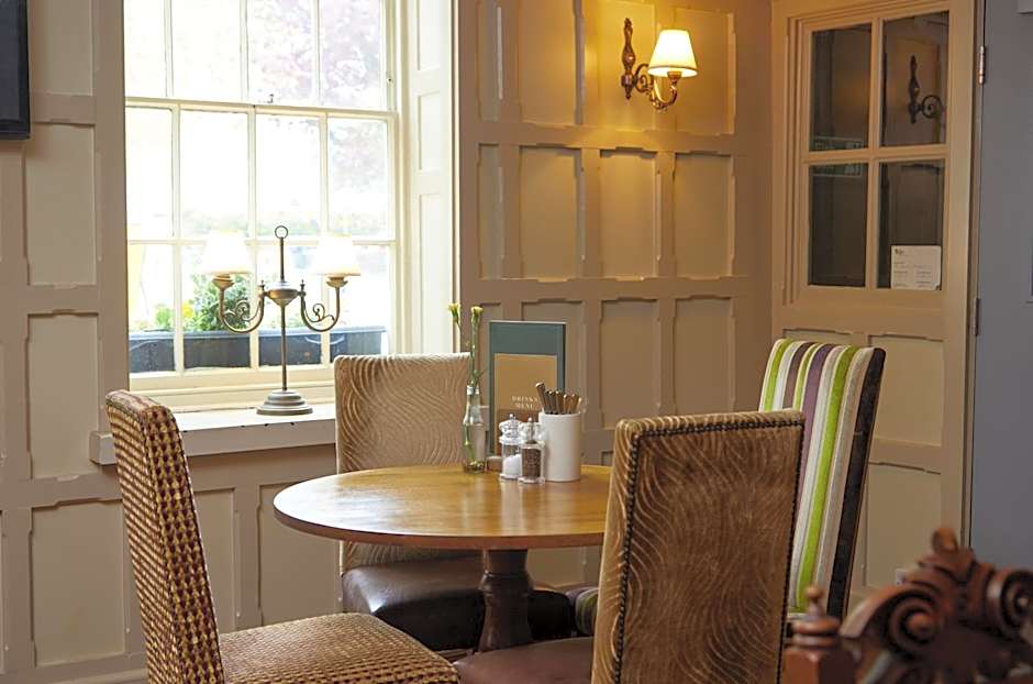 Chequers Inn by Greene King Inns