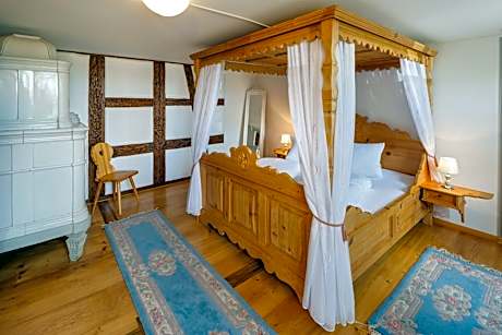 Double Room with Four Poster Bed