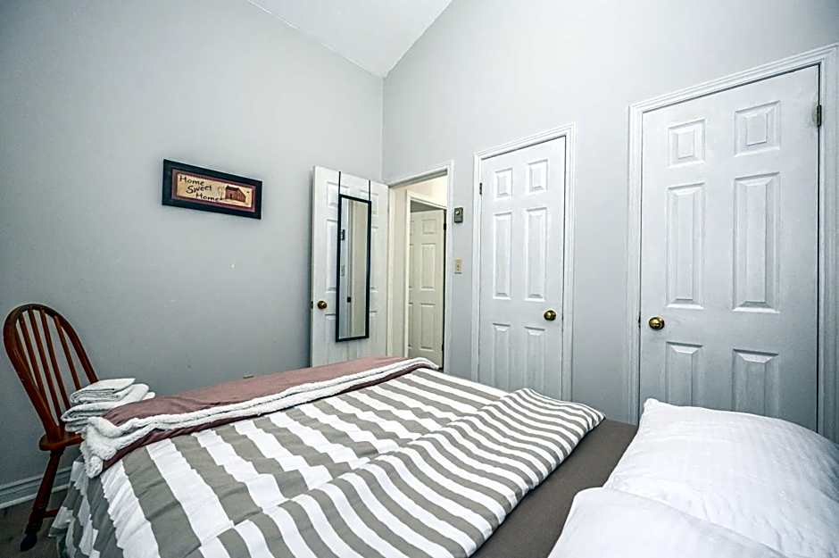 Evergreen Escape - Tobermory Chalet & Sauna