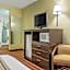 Econo Lodge Inn & Suites Triadelphia - Wheeling