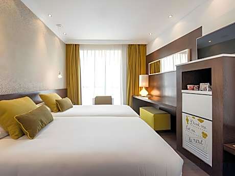 Deluxe connecting Room