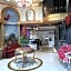 Q Hotel