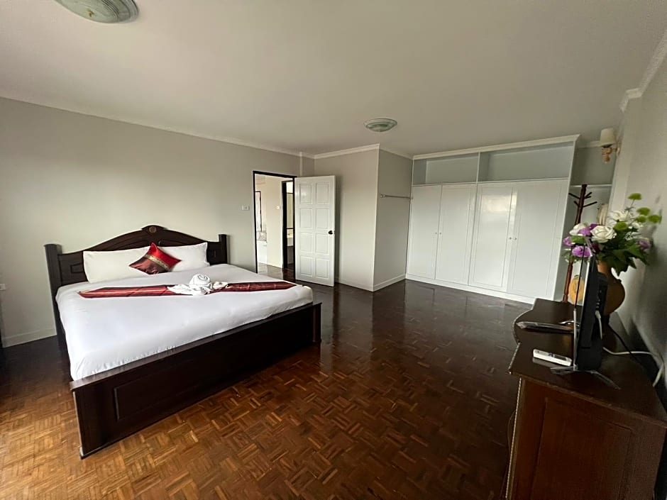 Chao Phya Grand Hotel