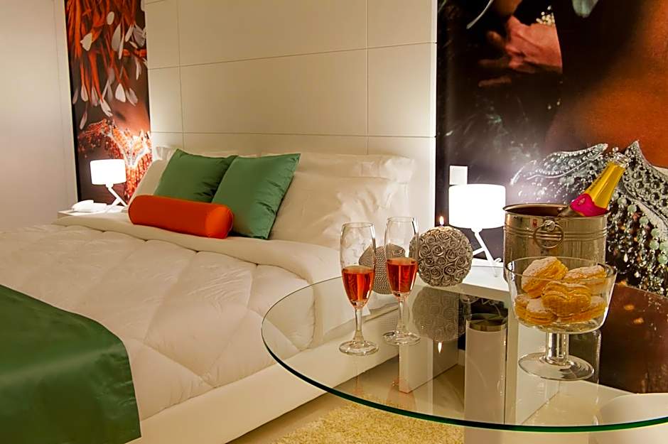 Vinyl M Hotel - Adults Only