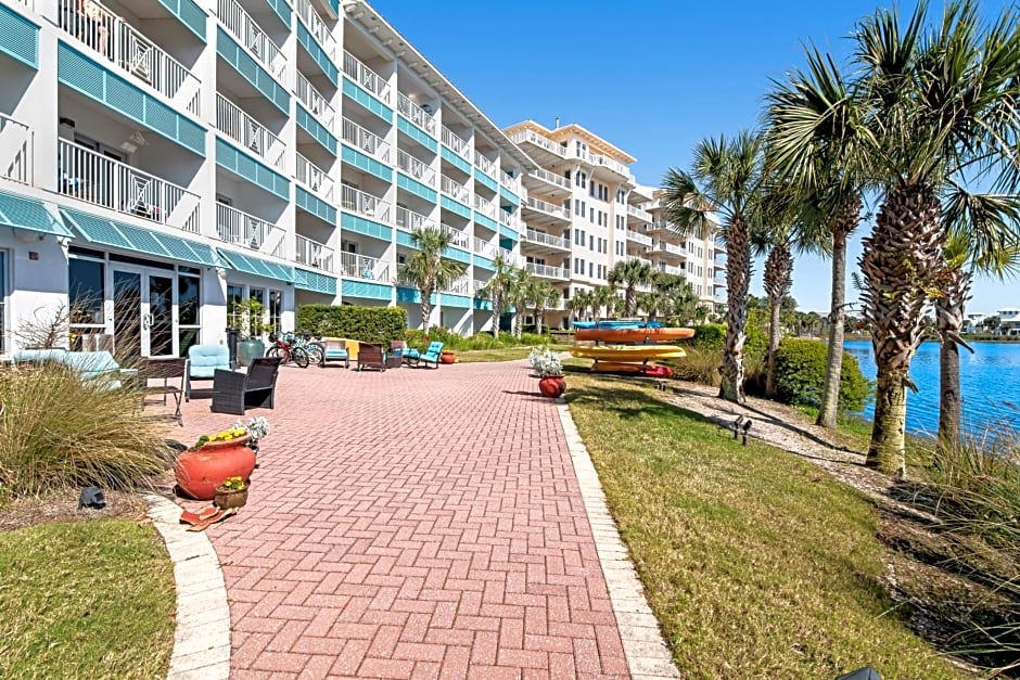 Carillon Beach Inn 202