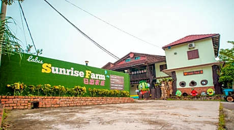 Labis Sunrise Farm Stay 